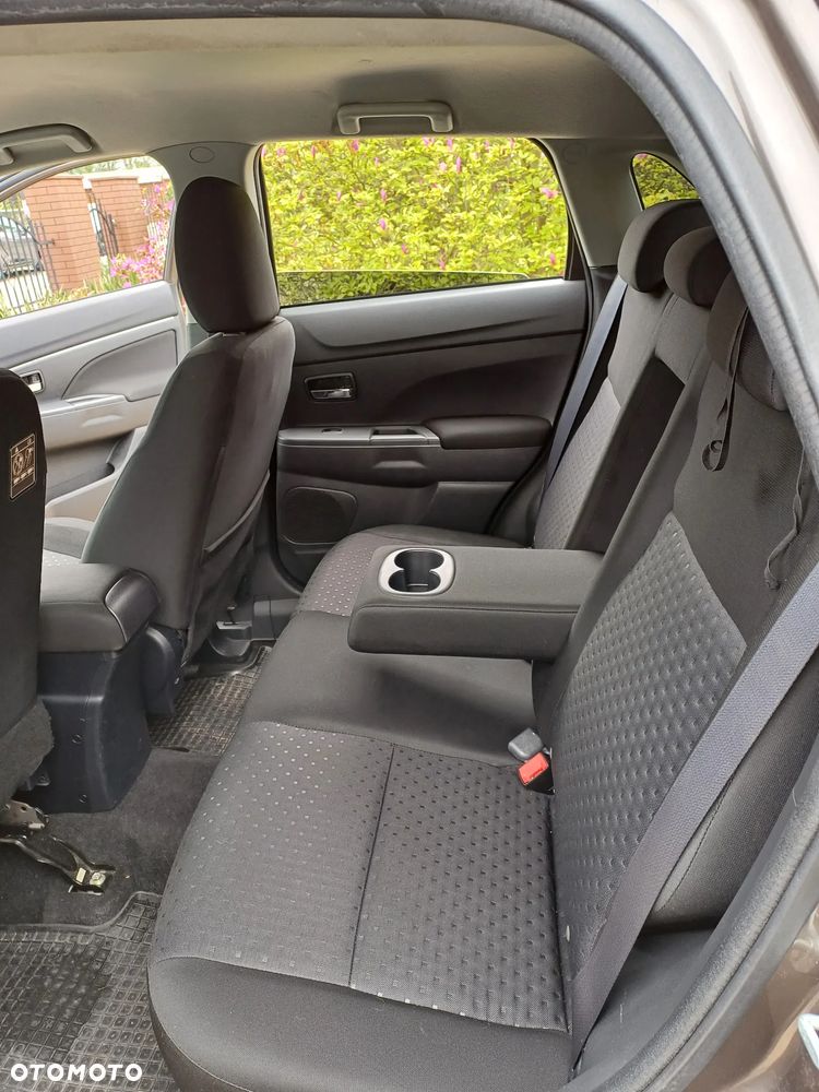 Mitsubishi ASX 1.6 Inform - 12