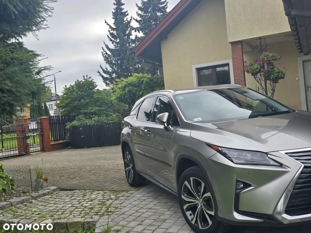 Lexus RX - 8