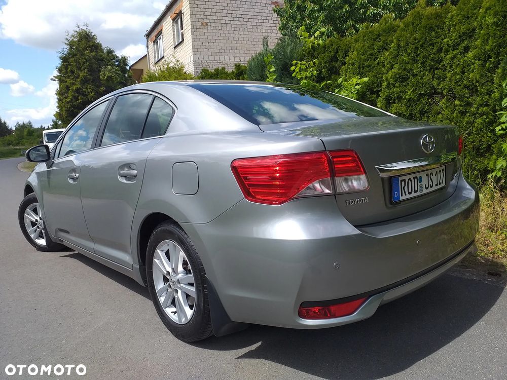 Toyota Avensis 1.8 Sol plus NAVI - 5