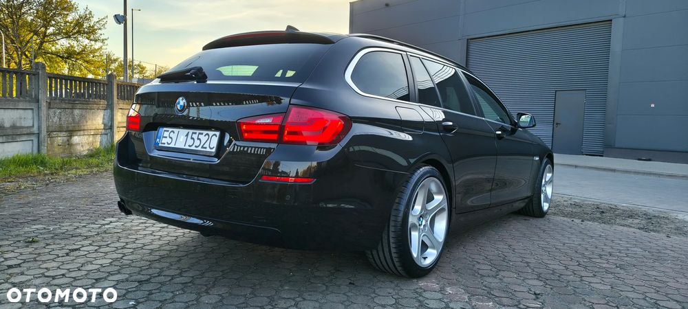 BMW Seria 5 525d Luxury Line - 10