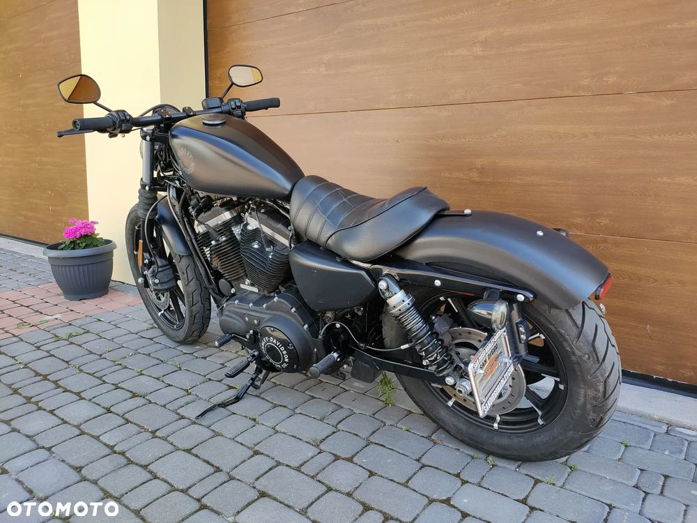 Harley-Davidson Sportster Iron 883 - 3