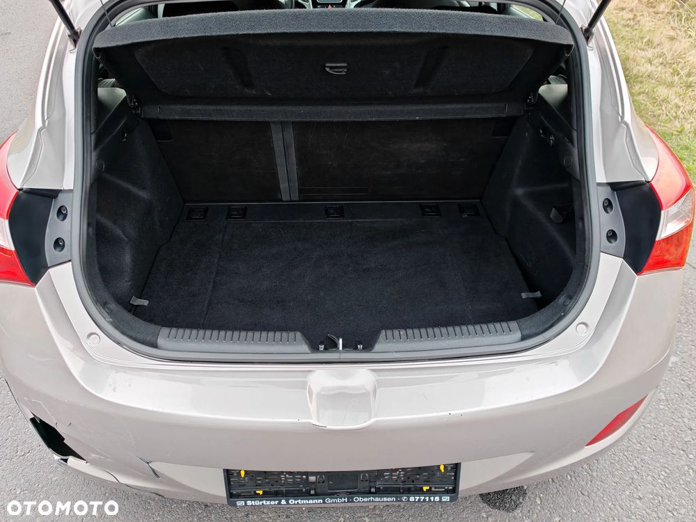 Hyundai i30 1.4 Trend - 19