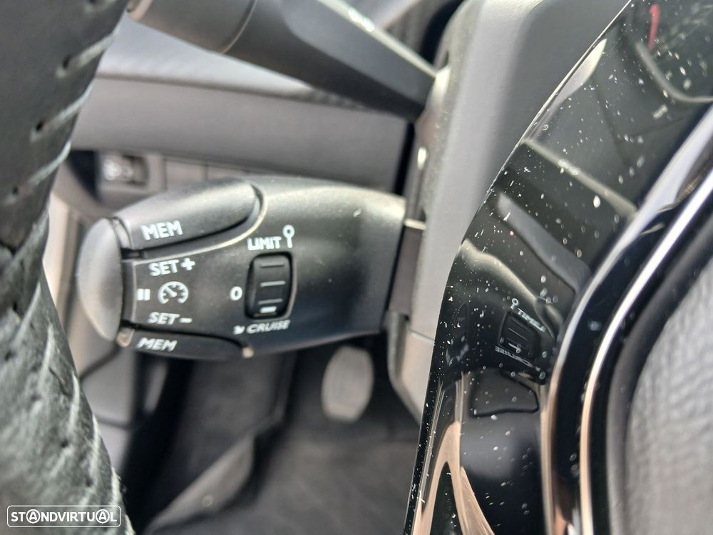 Peugeot 208 1.2 PureTech Active Pack - 23