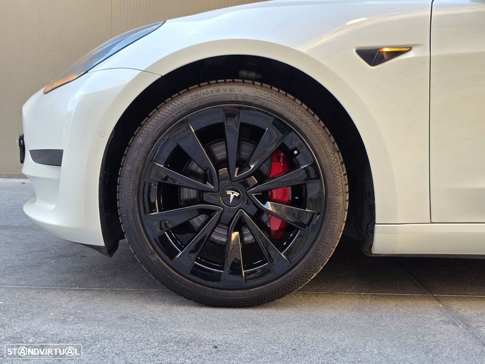 Tesla Model 3 - 12