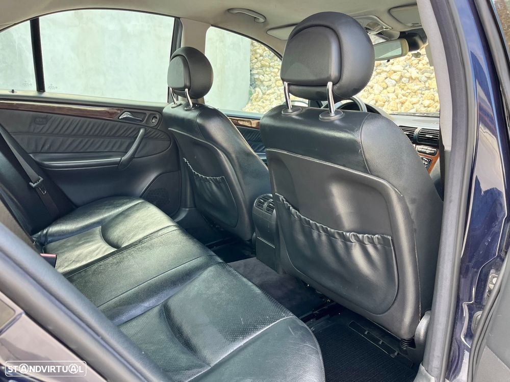Mercedes-Benz C 200 - 19