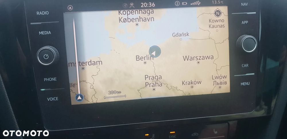 Volkswagen Passat - 15