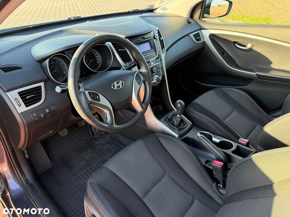 Hyundai i30 1.4 Classic + - 11