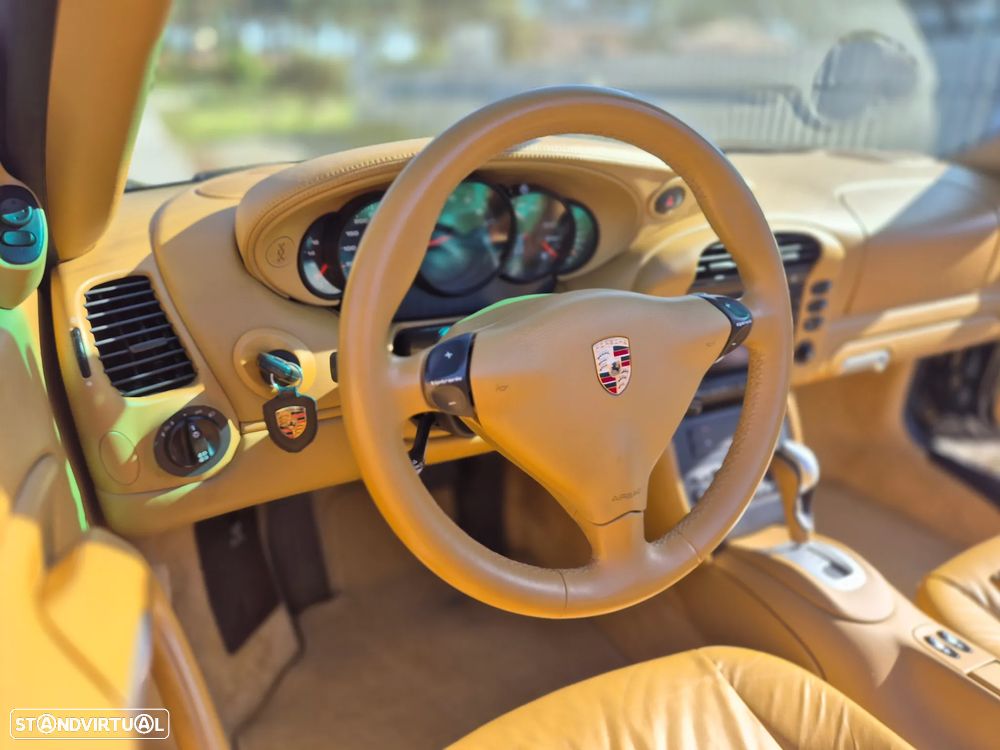 Porsche 911 (996) Carrera 4 S - 15