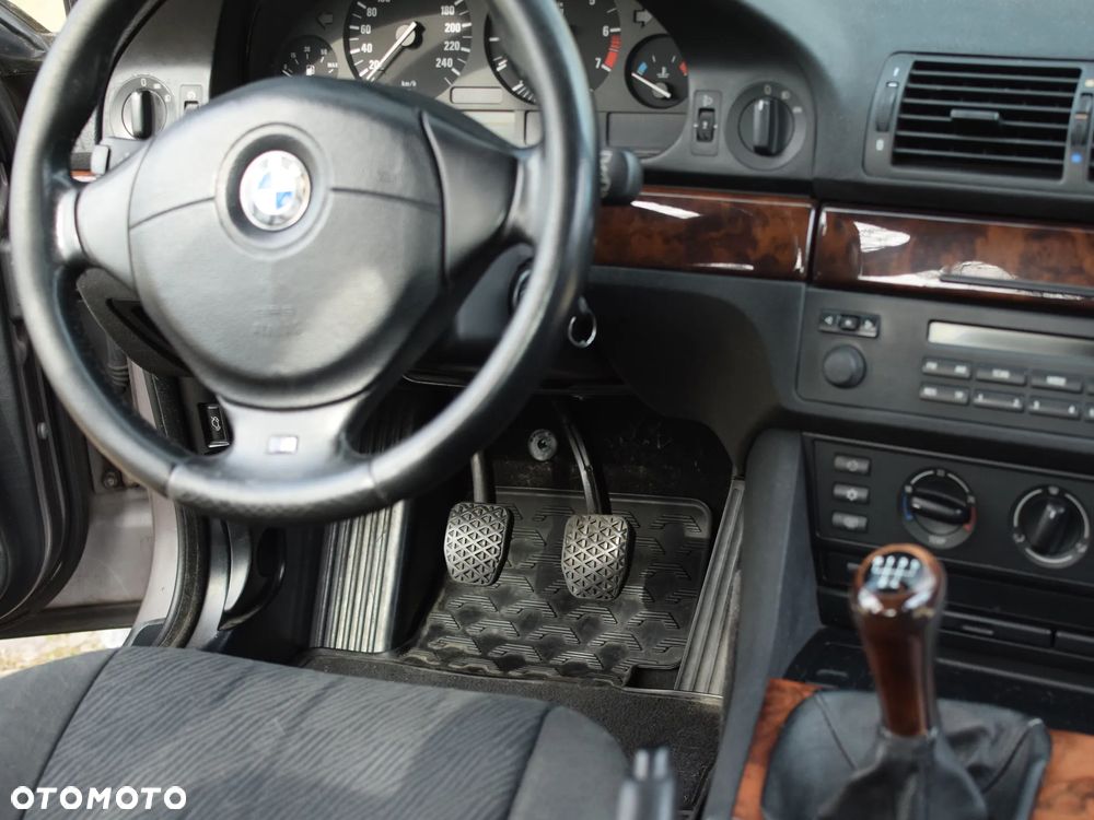 BMW Seria 5 - 13
