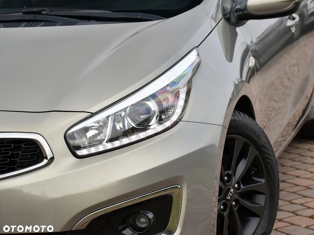 Kia Ceed 1.0 T-GDI ISG Vision - 12