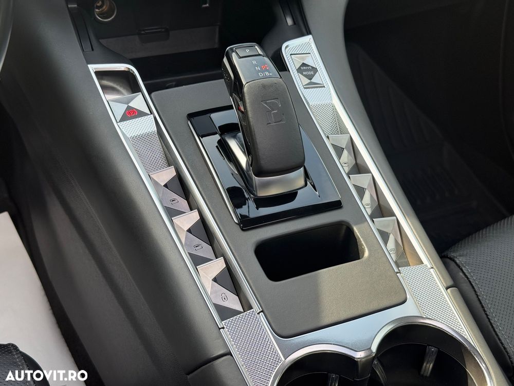 DS Automobiles DS 7 Crossback - 17