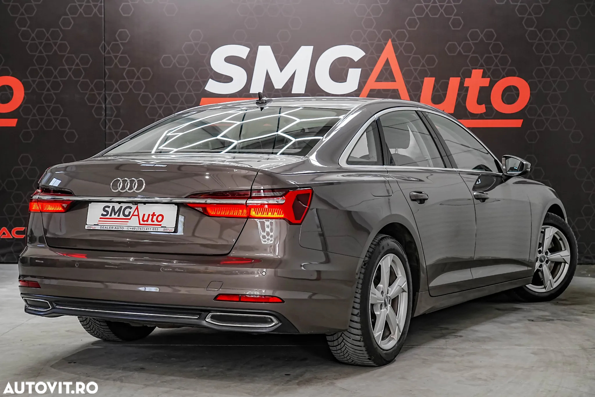 Audi A6 - 4