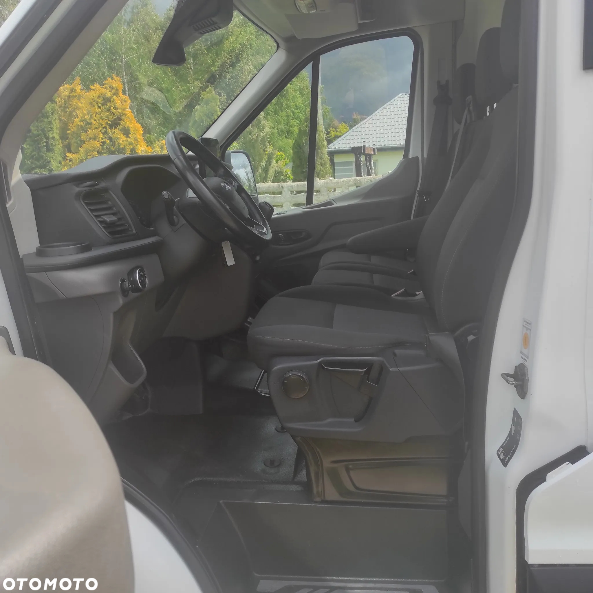 Ford Transit - 12
