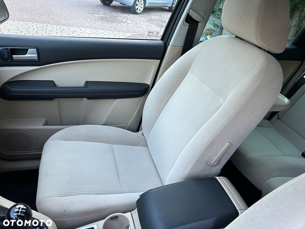 Ford Focus C-Max 1.8 Ghia - 21