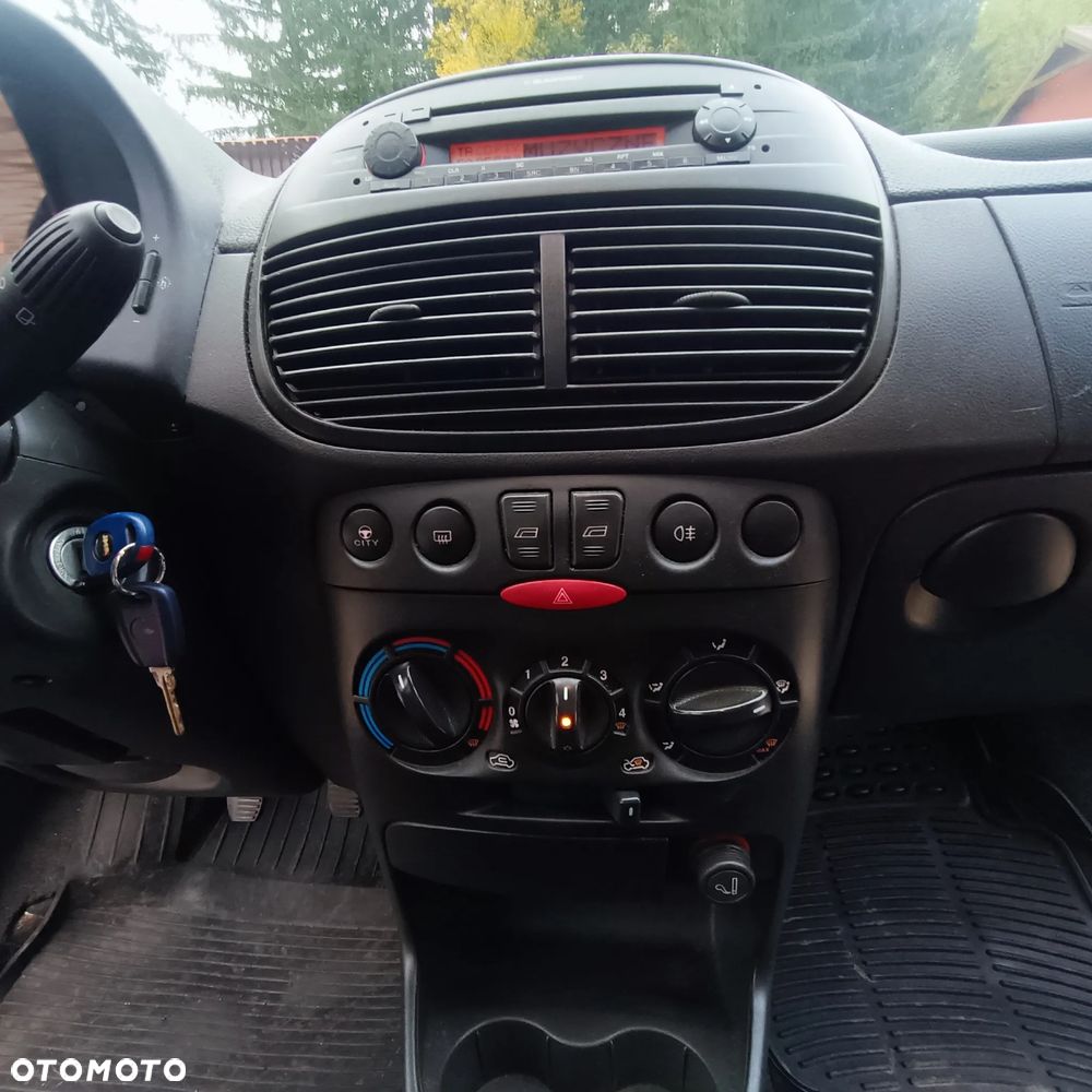 Fiat Punto 1.2 8V Active - 8