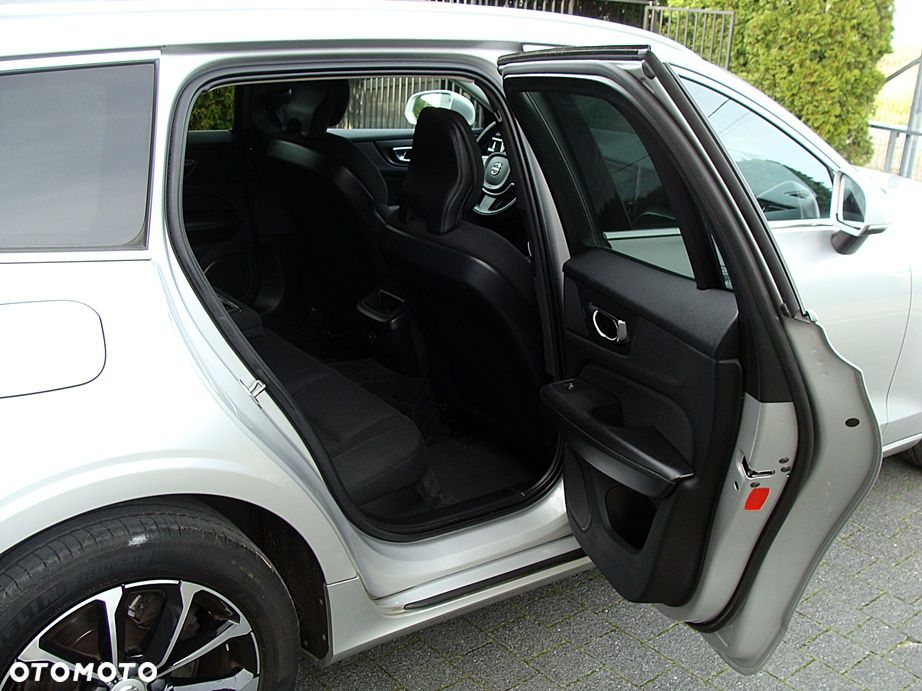 Volvo V60 D3 SCR Momentum - 14
