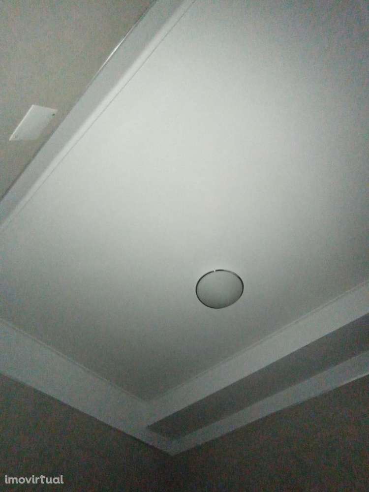 T2 em São Domingos Benfica (próximo ao Califa/Colombo) - Grande imagem: 4/20