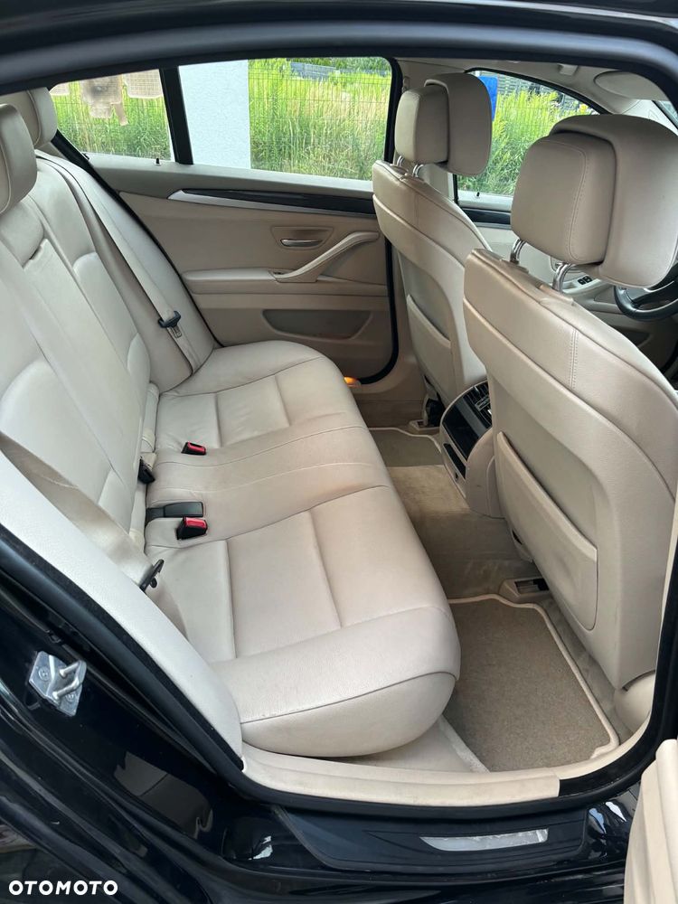 BMW Seria 5 520d - 16