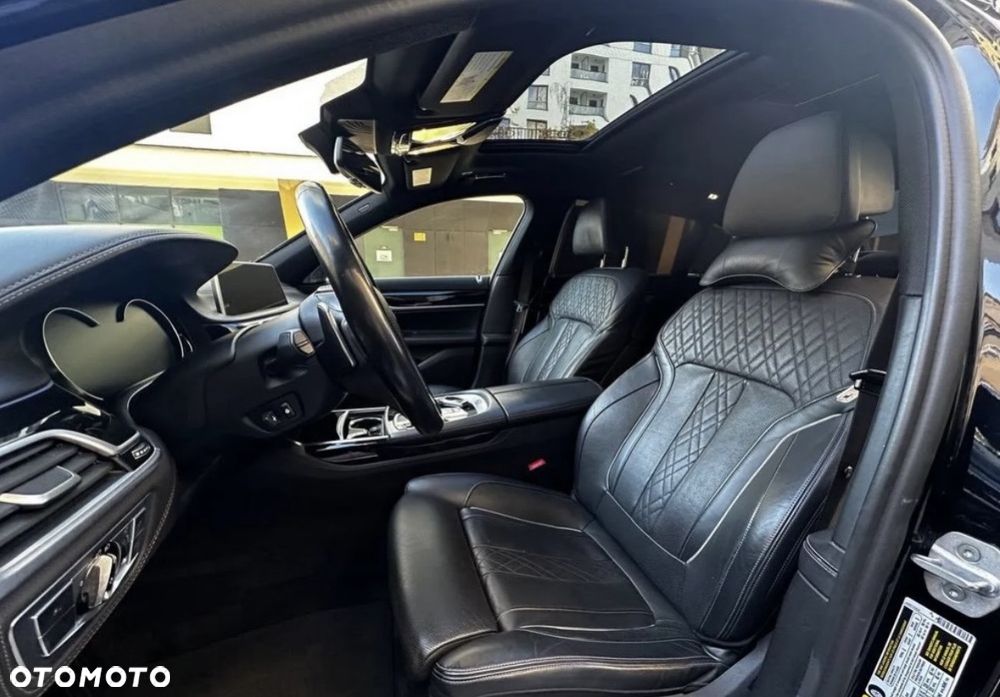 BMW Seria 7 - 12