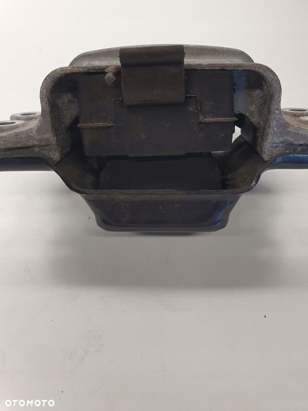 ŁAPA PODUSZKA SILNIKA AUDI A3 8P VW 1.9 K0199555M - 2