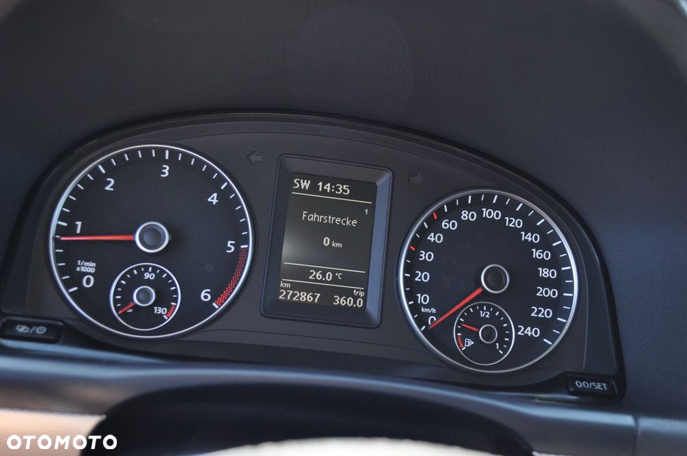 Volkswagen Touran - 16