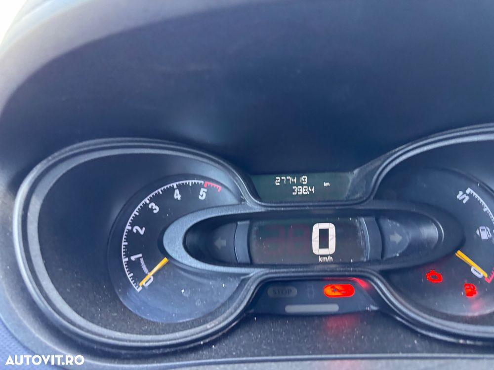 Opel Vivaro - 8