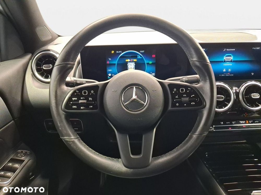 Mercedes-Benz GLB - 15