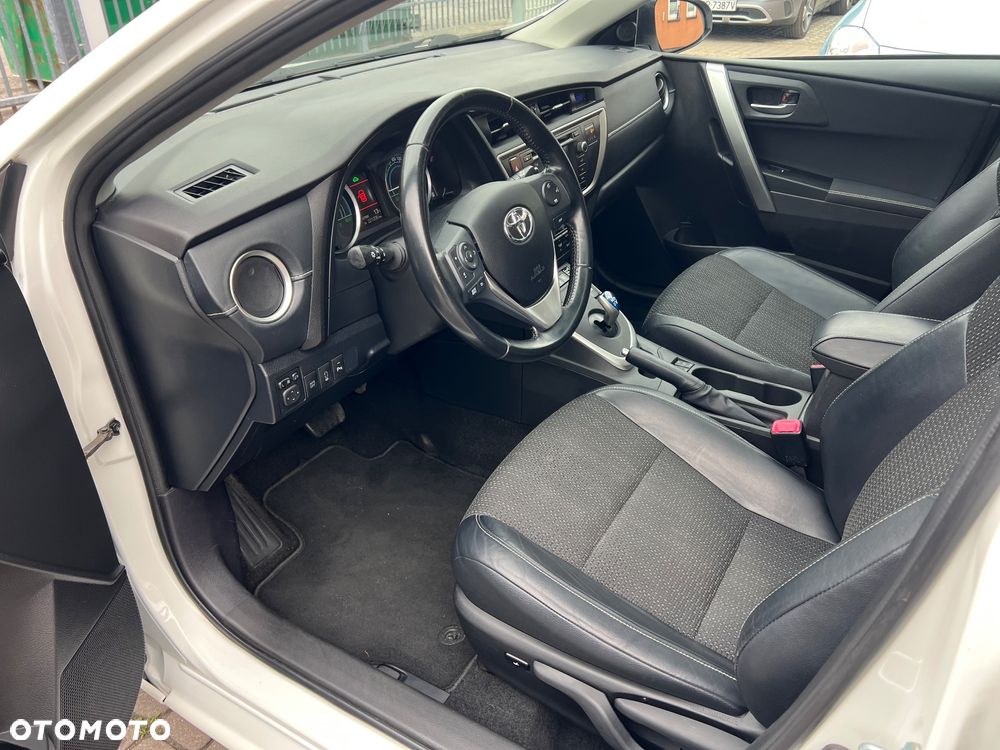 Toyota Auris 1.8 HSD Luna - 16