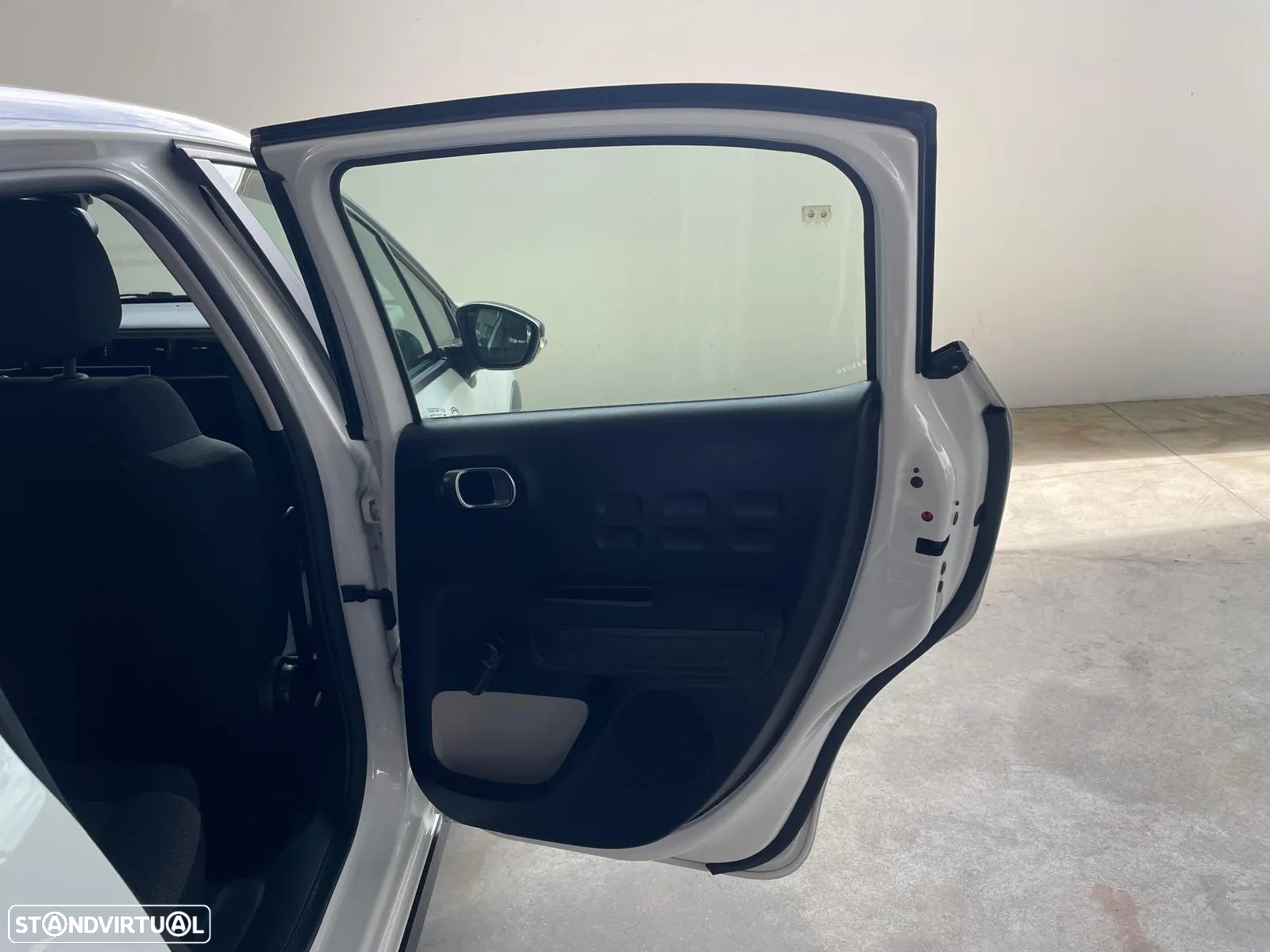 Citroën C3 1.2 PureTech C-Series - 23