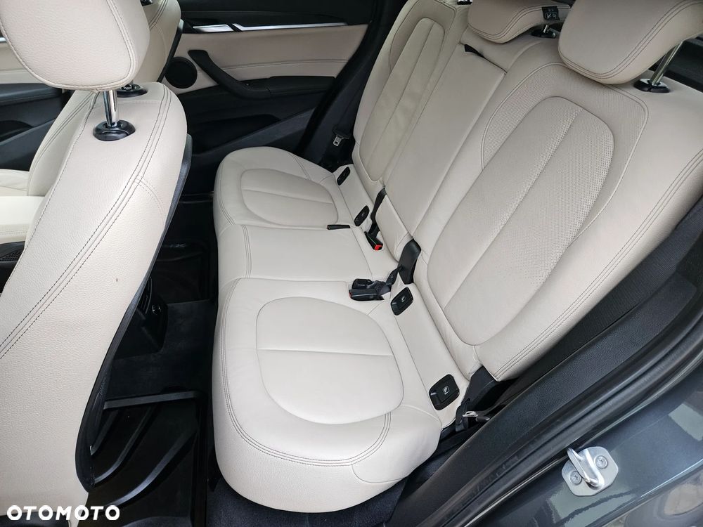 BMW X1 xDrive25d xLine - 13