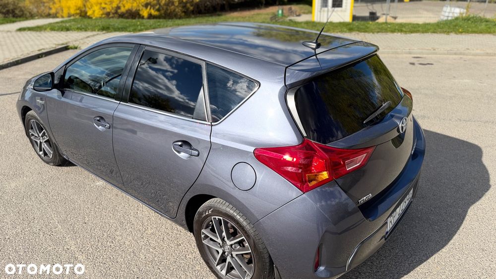 Toyota Auris - 23