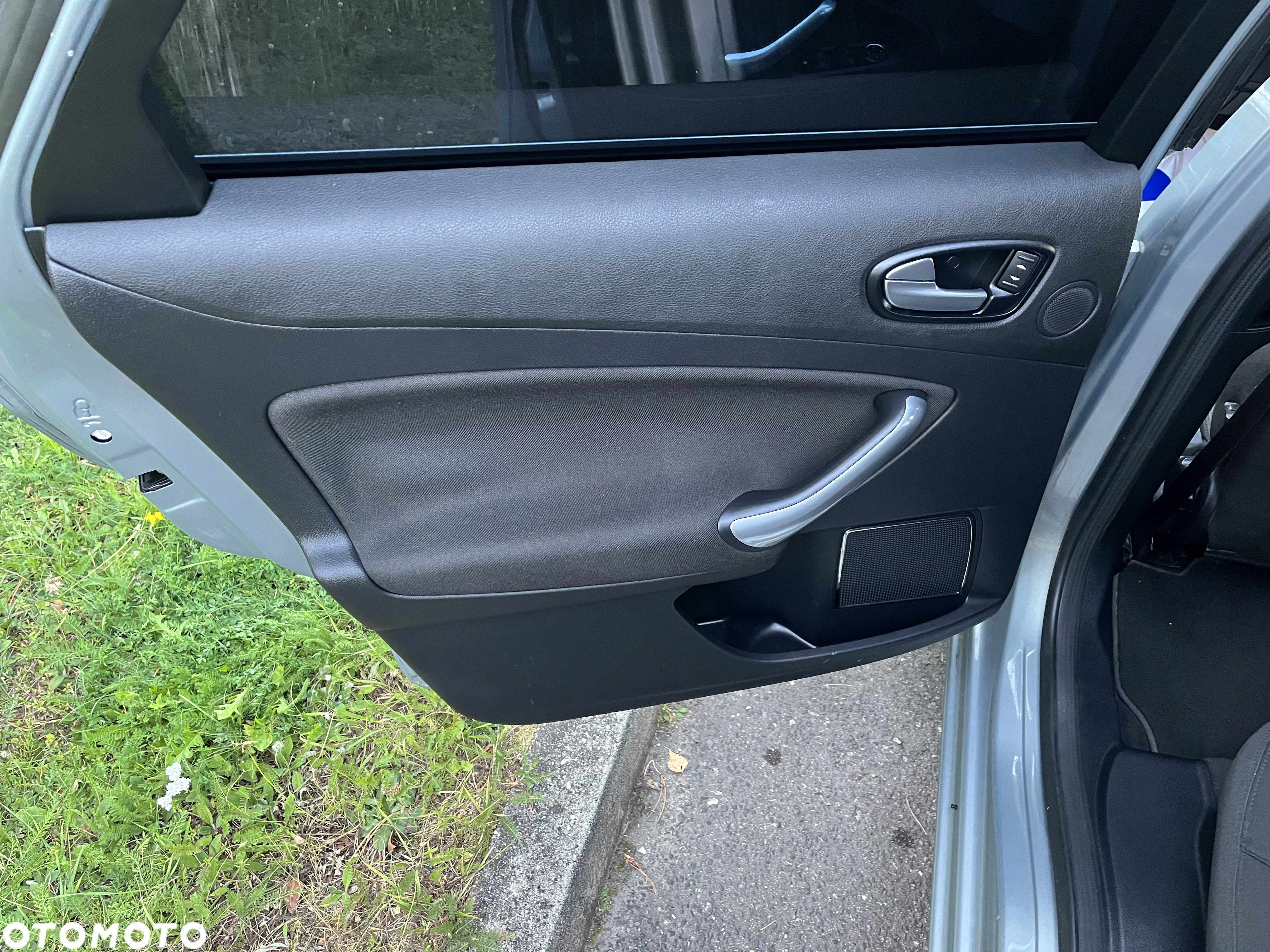 Ford Mondeo 2.0 Ghia - 19