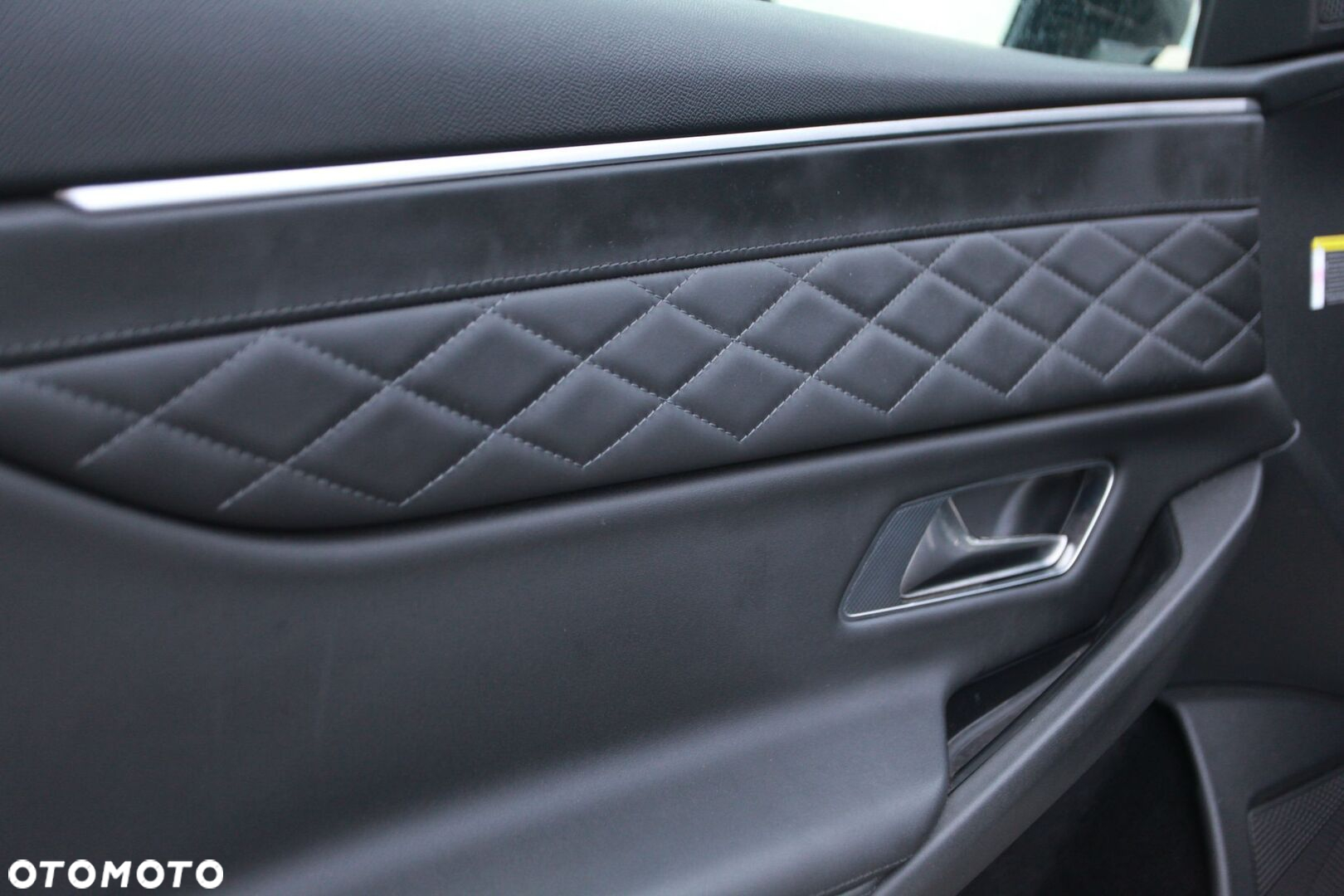 DS Automobiles DS 9 1.6 PureTech Rivoli + - 22