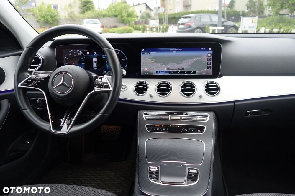 Mercedes-Benz Klasa E 220 d 4-Matic Avantgarde - 14