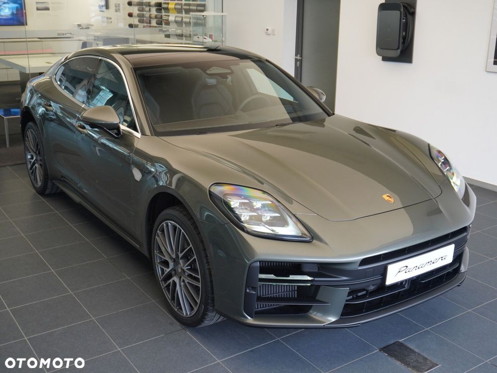Porsche Panamera 4 - 8