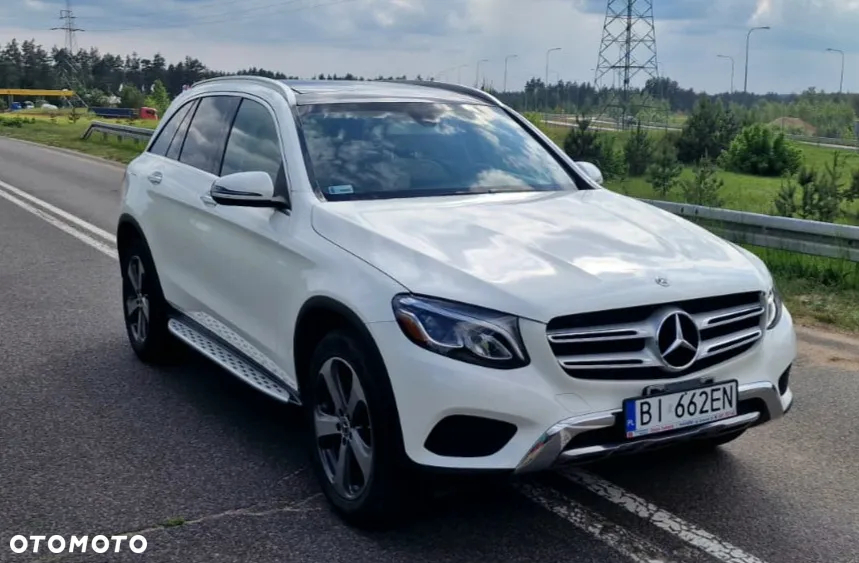 Mercedes-Benz GLC 300 4Matic 9G-TRONIC Exclusive - 3