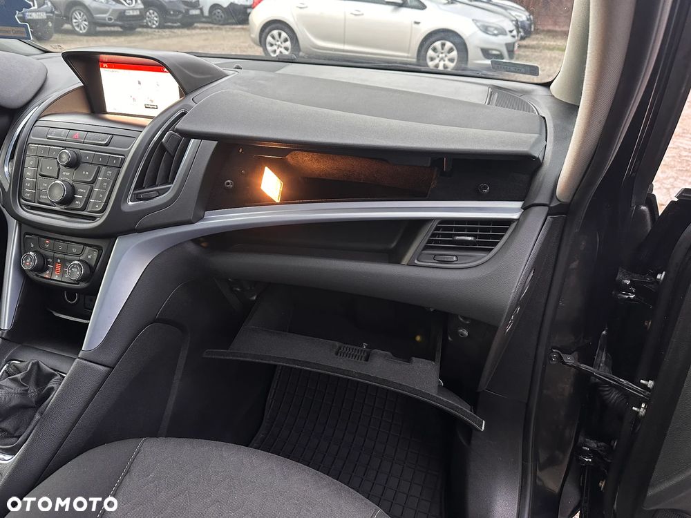 Opel Zafira - 20