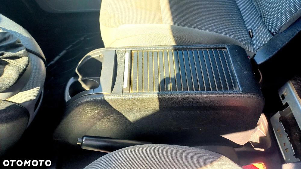 Peugeot Partner - 13