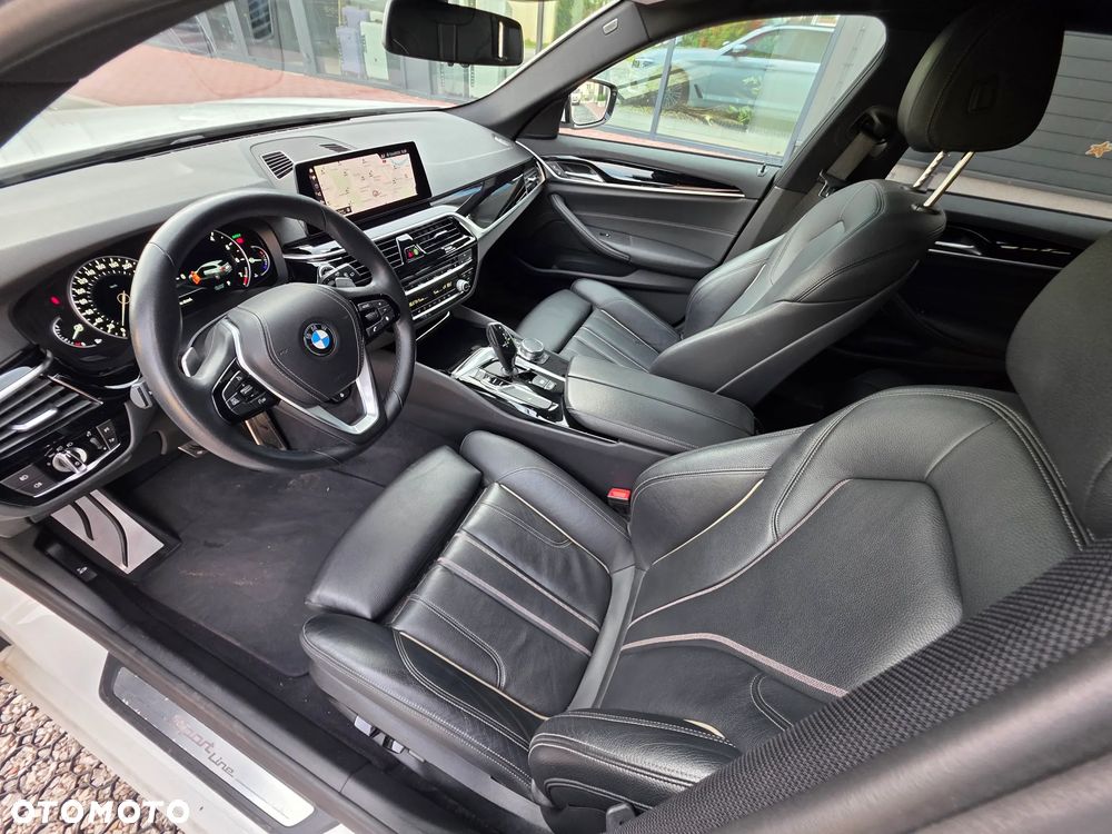 BMW Seria 5 530i xDrive Sport Line - 8