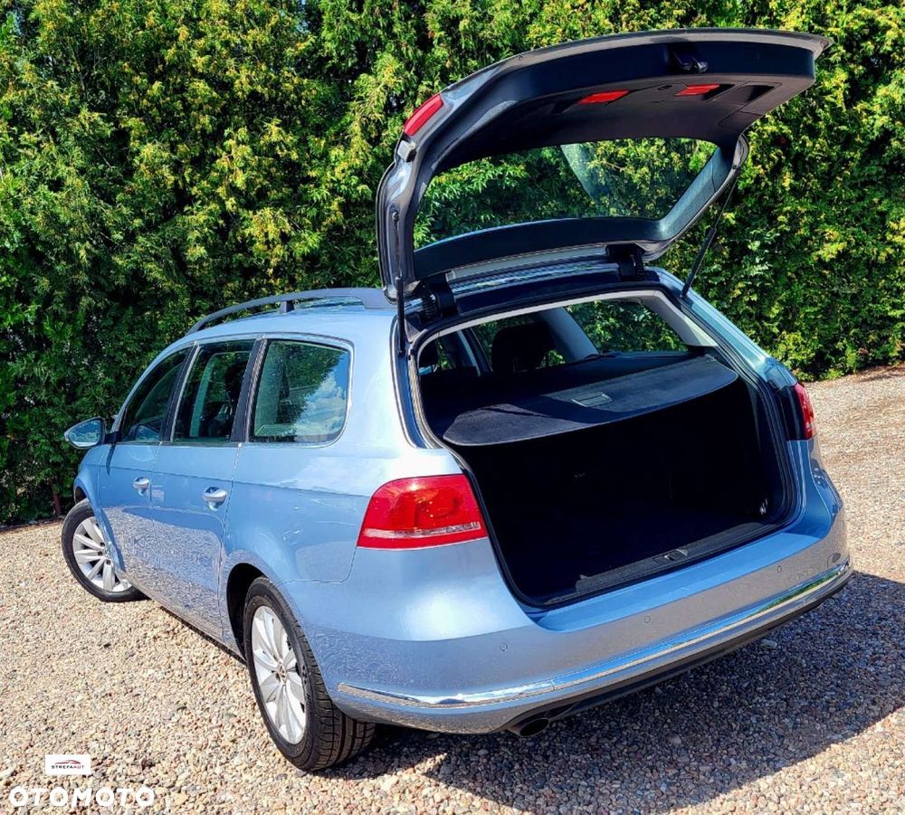 Volkswagen Passat - 13