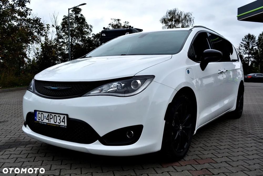 Chrysler Pacifica - 21