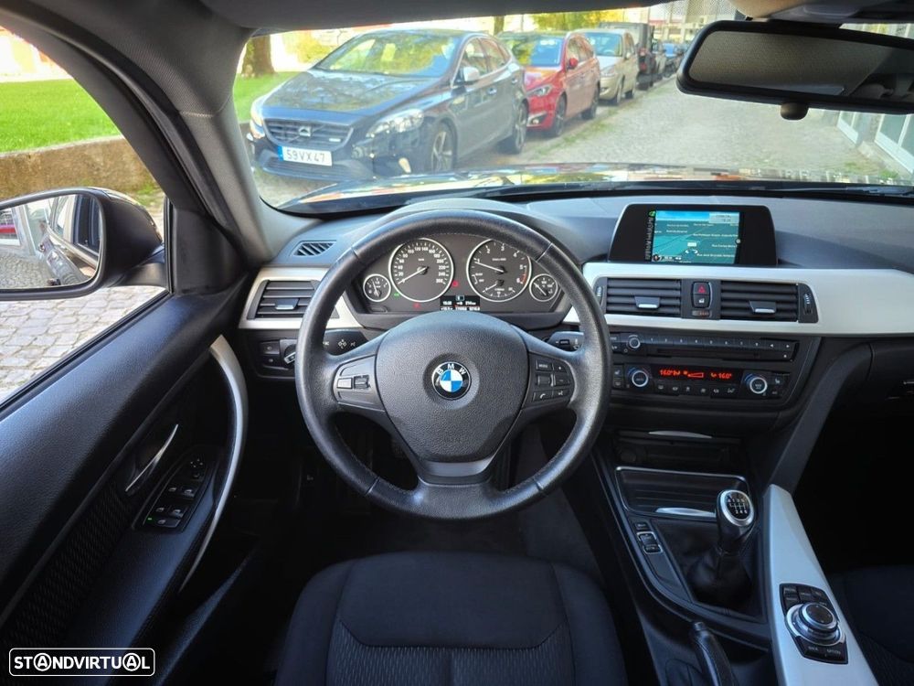 BMW 318 d Touring - 6