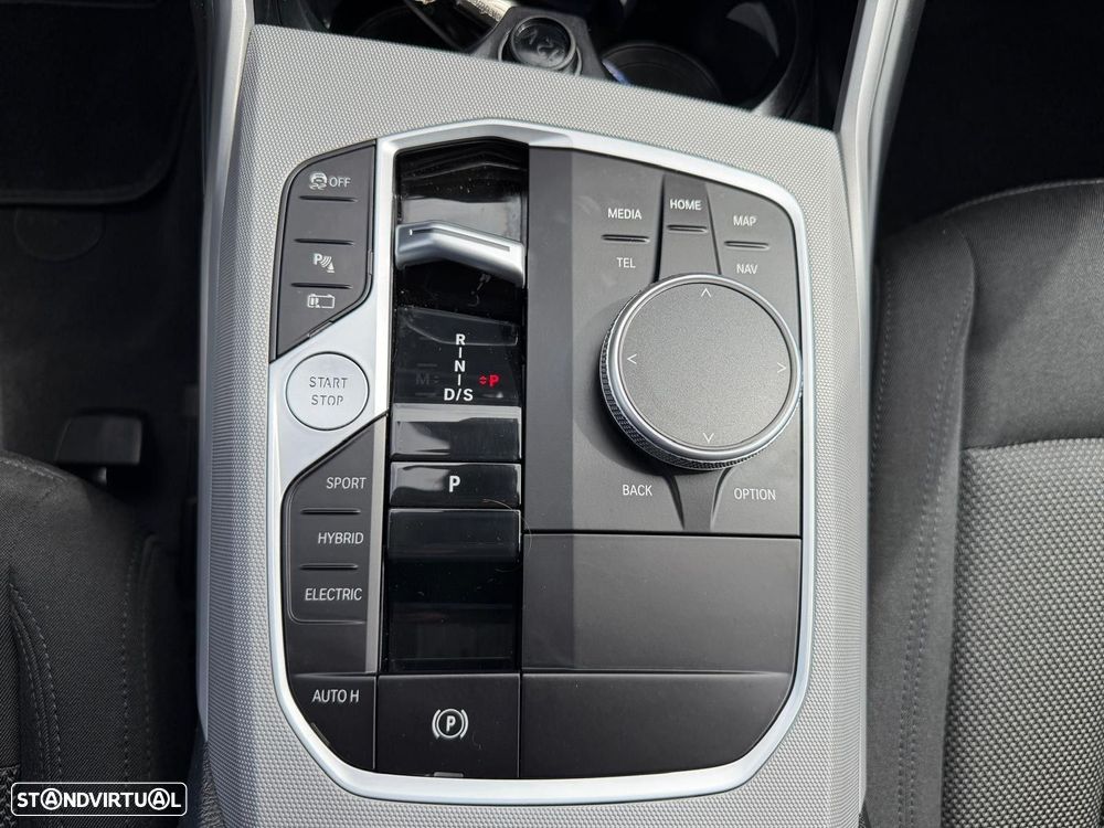 BMW 320 e Auto - 24