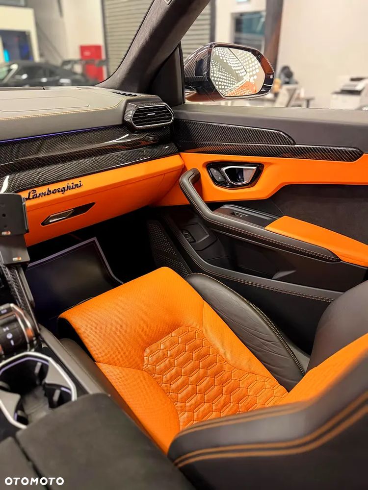 Lamborghini Urus Standard - 14