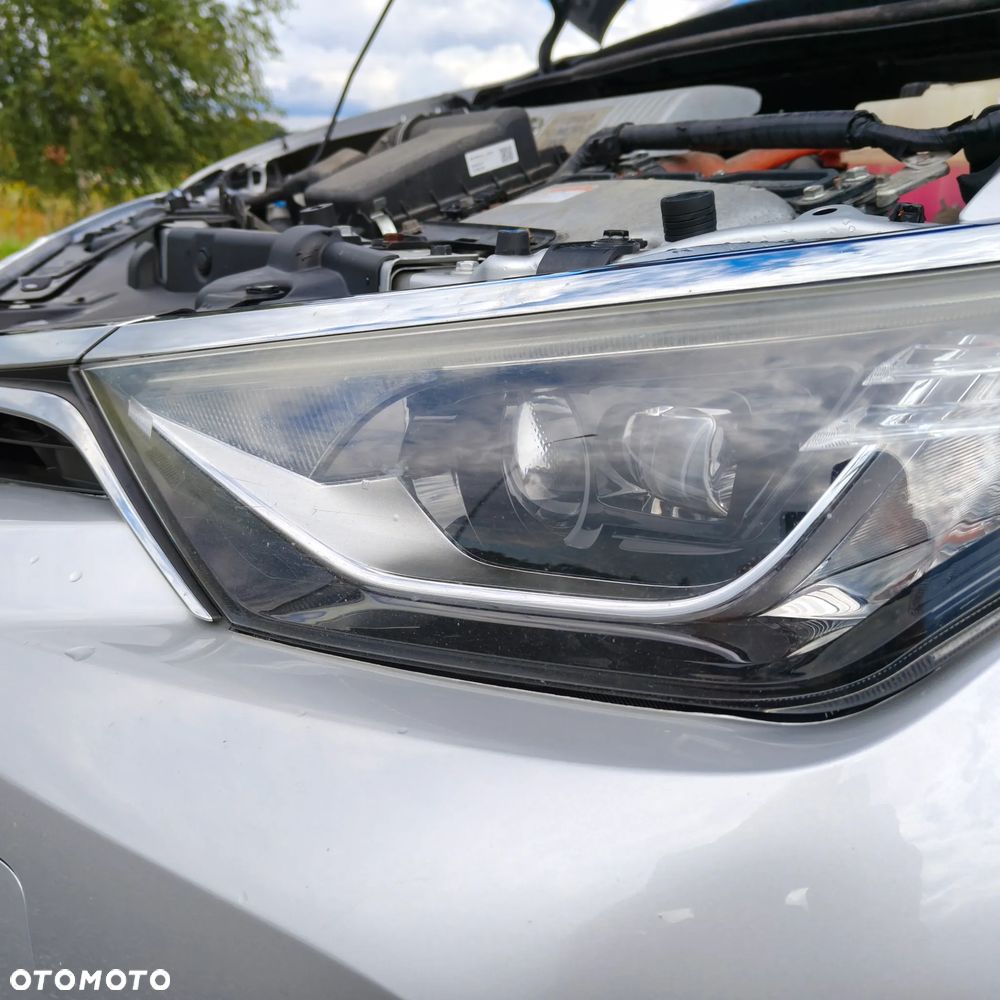Toyota Auris Hybrid 135 Prestige - 23