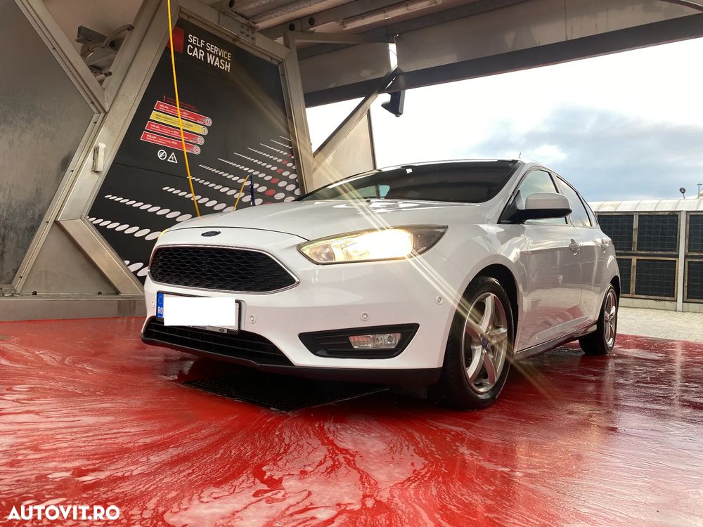 Ford Focus - 12