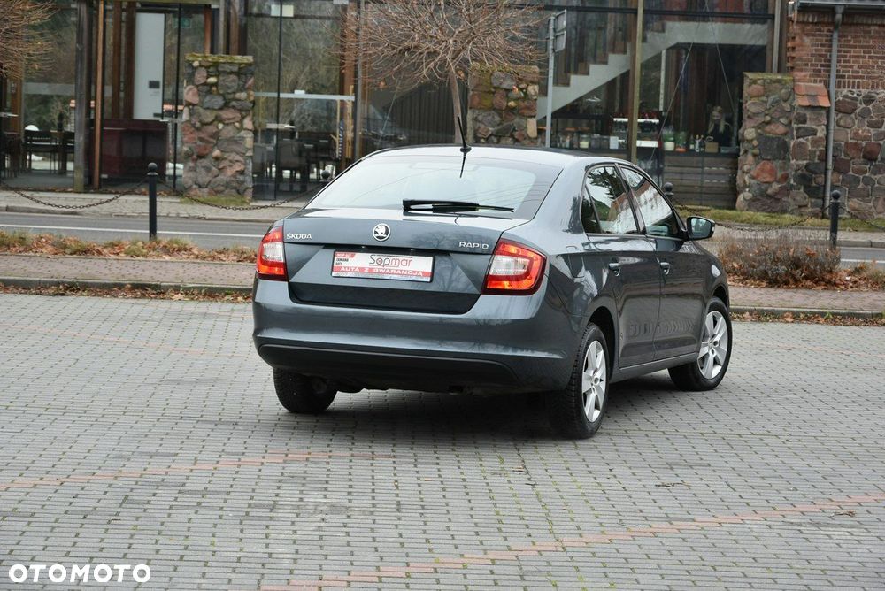 Skoda RAPID 1.0 TSI Style - 25