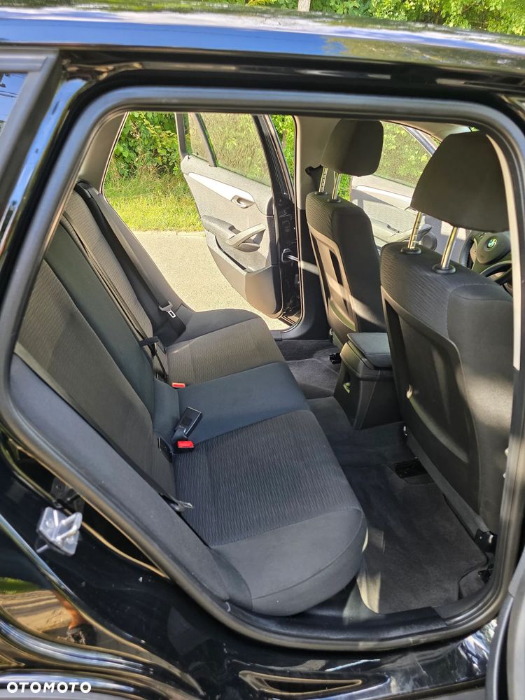 BMW X1 sDrive18i - 23