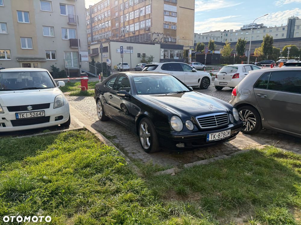 Mercedes-Benz CLK 320 - 24