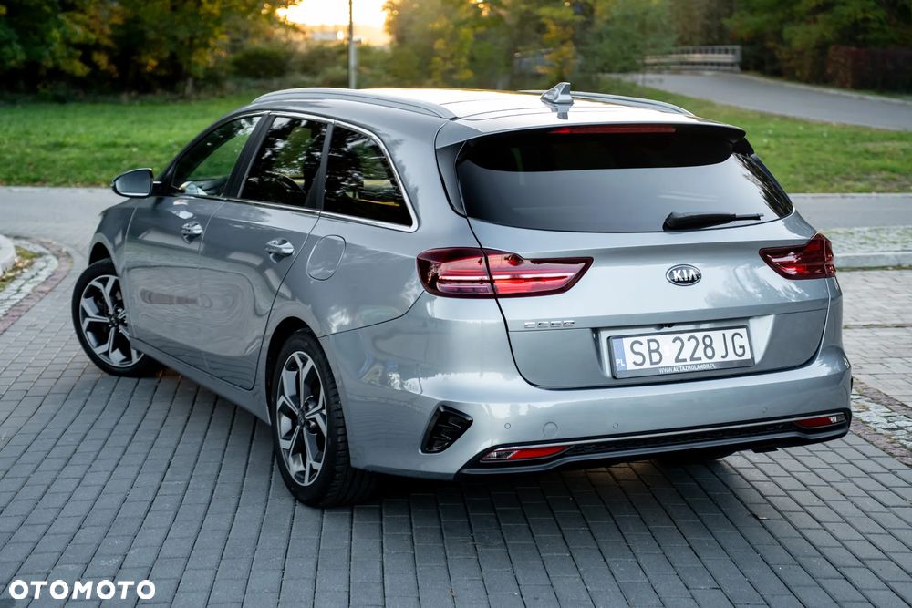 Kia Ceed 1.4 T-GDI DCT OPF Platinum Edition - 9